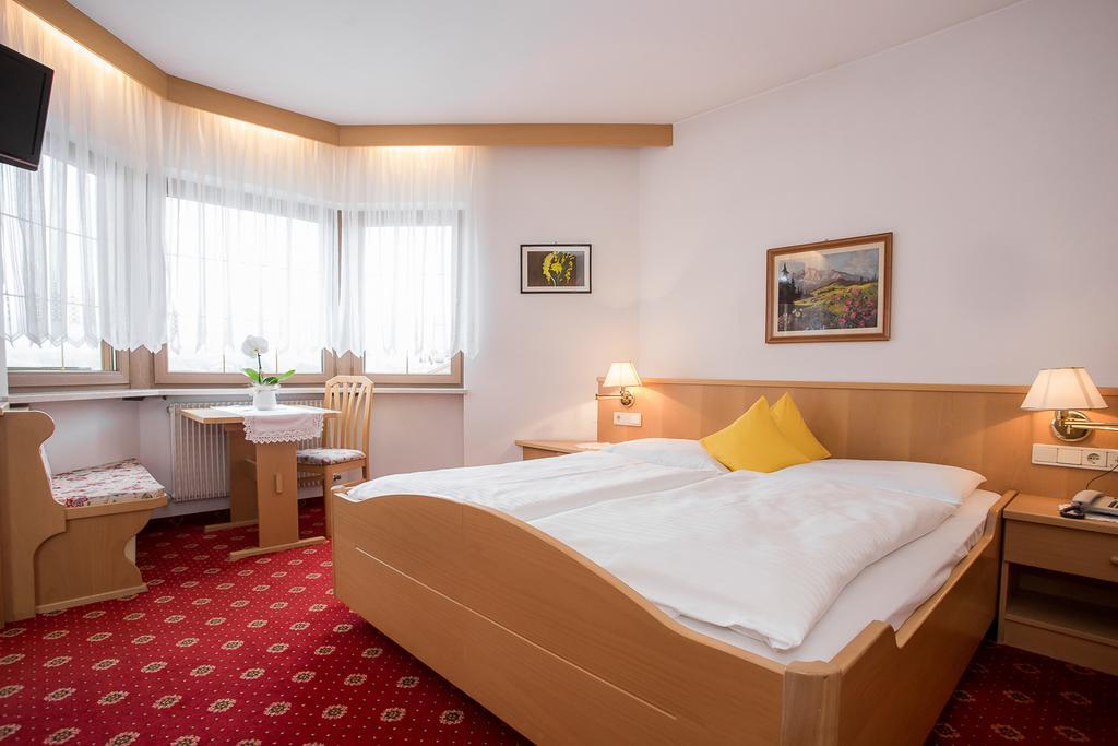 Hotel Alexandres Appiano Sulla Strada Del Vino Ngoại thất bức ảnh