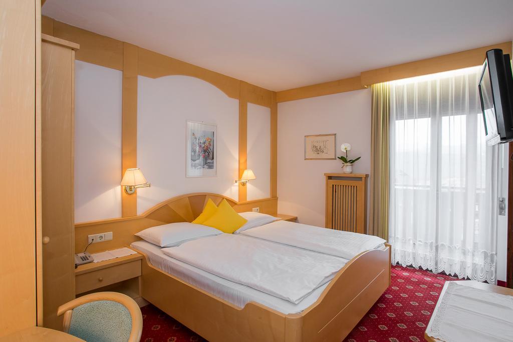 Hotel Alexandres Appiano Sulla Strada Del Vino Ngoại thất bức ảnh